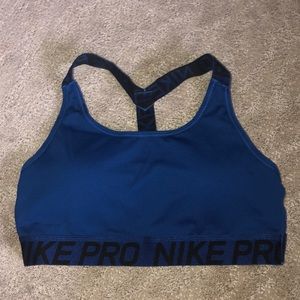 NIKE PRO sports bra